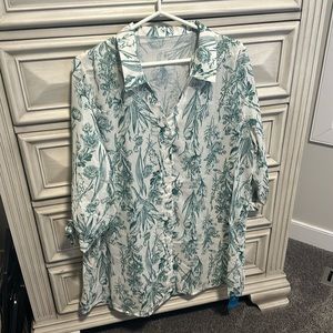 Brand new with tags! Never worn! Light Weight Cover up!